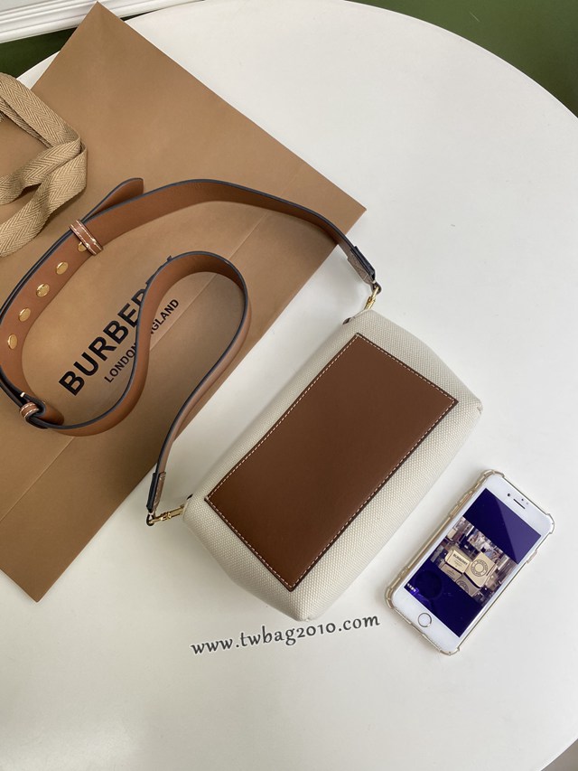 Burberry專門店新款棉質白色帆布包 巴寶莉女款單肩斜挎包 yxb1197